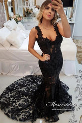 Mermaid Lace V-neck Long Prom Dresses With Court Train